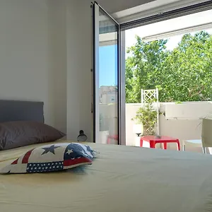 Living Int 2 Roma
