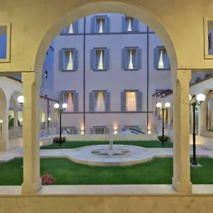 4* Ξενοδοχείο Domus Australia